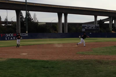 Jared Aochi on the final out, clinching title #16 for the Giants.
